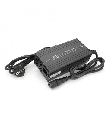 Зарядний пристрій для акумуляторів Li-ion 12V(12,6V),3S,15A,штекер Triangle plug (T-tipe/IEC/C13 N+L-) LED-індикація, 137x90x50m