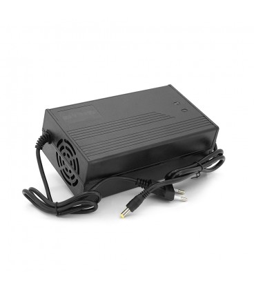 Зарядное устройство для аккумуляторов Li-ion Premium 36V(42V),10S,5A,штекер 5.5*2.5,с индикацией,BOX