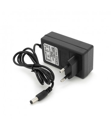 Зарядний пристрій для акумуляторів LiFePo4 12V(14,6V),4S,1.5A,штекер 5,5*2,5,з індикацією,BOX