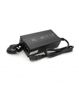 Зарядний пристрій для акумуляторів Li-ion 12V(12,6V),3S,10A,штекер Triangle plug (T-tipe/IEC/C13 N+L-), LED-індикація, 137x90x50