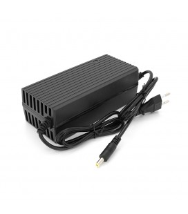 Зарядний пристрій для акумуляторів Li-ion 36V3A(42V),10S,штекер 5.5*2.5,з індикацією,BOX