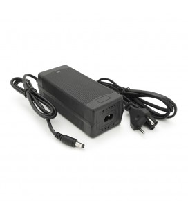 Зарядний пристрій для акумуляторів Li-ion 21V, 5S, 4A, штекер 5,5, 120х55х45мм