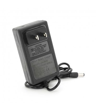 Зарядний пристрій для акумуляторів Li-ion 25,2V2A, штекер 5.5*2.5, індикація +перехідник