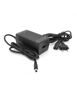 Зарядний пристрій для акумуляторів Li-ion 16,8V,4S, 4A, штекер 5,5х2,5мм, 135x55x45mm