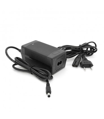 Зарядний пристрій для акумуляторів Li-ion 16,8V,4S, 4A, штекер 5,5х2,5мм, 135x55x45mm