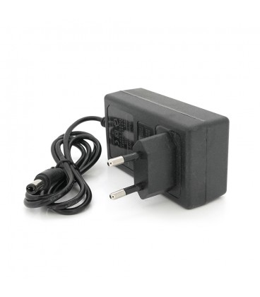 Зарядний пристрій для акумуляторів Li-ion 8.4V2A,штекер 5,5х2,5мм,BOX