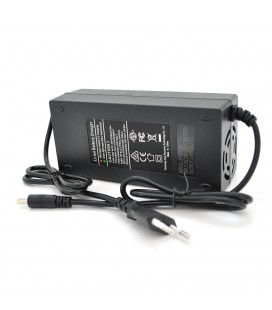 Зарядний пристрій Jinyi для акумуляторів LiFePO4 12V(14,6V),4S,5A,штекер 5,5,з індикацією,BOX