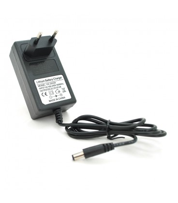 Зарядний пристрій для акумуляторів Li-ion 25,2V2A,6S,штекер 5.5*2.1,BOX,Q200