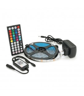 Комплект музичної світлодіодної стрічки 5050 RGB 5 метрів, 60Led, пульт, блок живлення, bluetooth, ip65