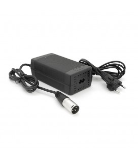 Зарядний пристрій акумуляторів LiFePO4 12V (14.6V), 4S,8A, штекер XLR, з індикацією, 133х67х45mm, 0.3kg