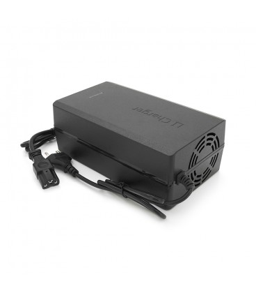 Зарядний пристрій для акумуляторів Li-ion 60V(67,2V),16S,8A,штекер Triangle plug (T-tipe/IEC/C13 N+L-) ,з індикацією,BOX