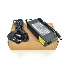 Блок питания MERLION для ноутбука TOSHIBA 15V 5A (75 Вт) штекер 6,36*3,0мм, длина 0,9м + кабель питания