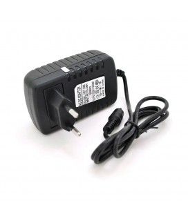 Импульсный адаптер питания YT-0920 9В 2А (18Вт) штекеры 4.0/1.7+ 5.5/2.5 длина 0,9м Q200