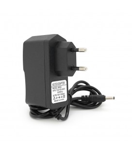 Импульсный адаптер питания 5В 0,5А (2.5Вт) M050050-2A1 штекер 3.5/1.35, длина 1м