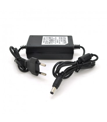 Імпульсний блок живлення 5В 3А (15Вт) ZH-0503000  штекер 5.5 / 2.5 довжина 1м Q200