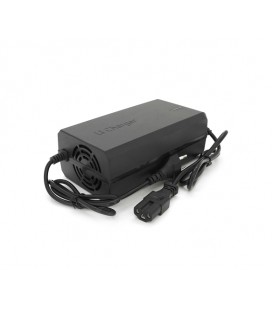 Зарядное устройство Jinyi для аккумуляторов Li-ion 60V(67.2V),16S,6A,штекер Triangle plug (T-tipe/IEC/C13 N+L-). с индикацией,BO