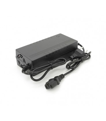 Зарядное устройство аккумуляторов Li-ion 16.8V,4S,5A, разъем Triangle plug (T-tipe/IEC/C13 N+L-), LED-индикация