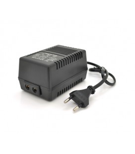 Преобразователь напряжения 200W Input 220 V/Output 110V, + универсальная розетка