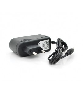 Импульсный адаптер питания Merlion 9В 1А (9Вт) штекер 4.0/1.7 длина 0,9м, Q250