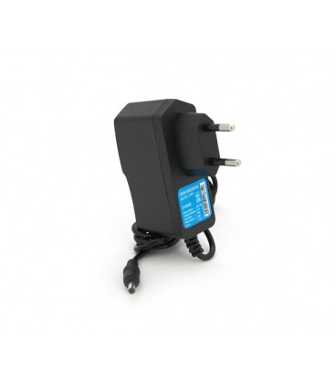 Импульсный адаптер питания XS-0520 5В 2А (10Вт) штекер 3.5/1.35, длина 0,5м