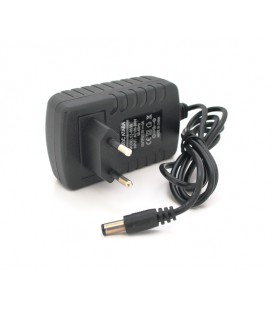 Импульсный адаптер питания 5В 3А (15Вт) Yoso штекер 5.5/2.5 длина 0,9м Q200